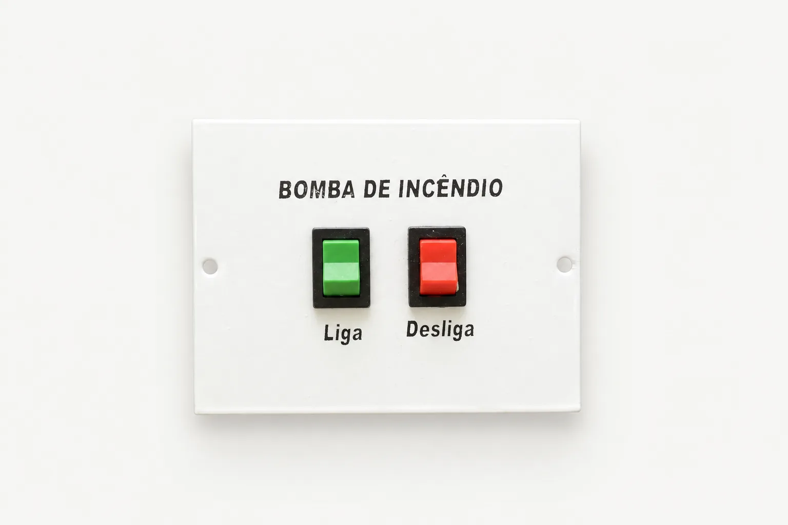 Painel de comando liga e desliga, produto da Majuss Eletroeletrônica